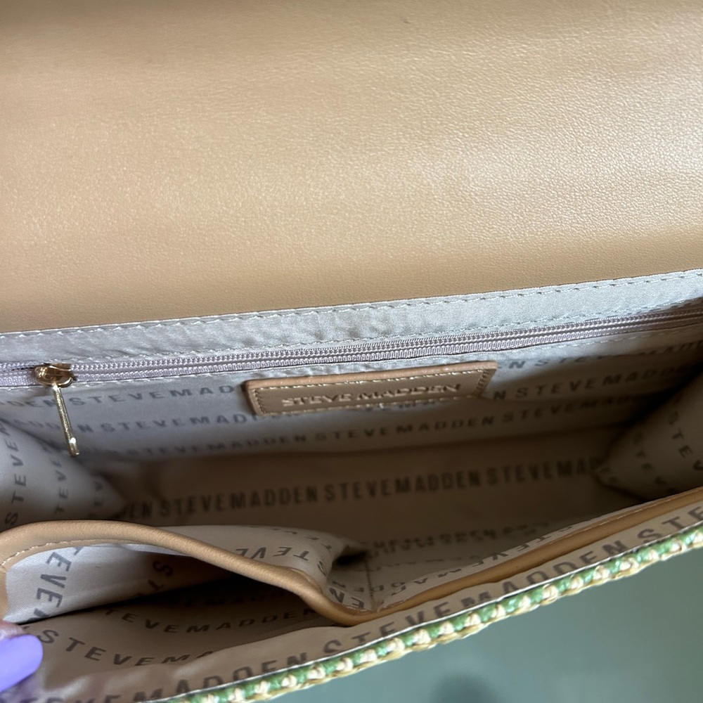Crossbody - Picture 5 of 5